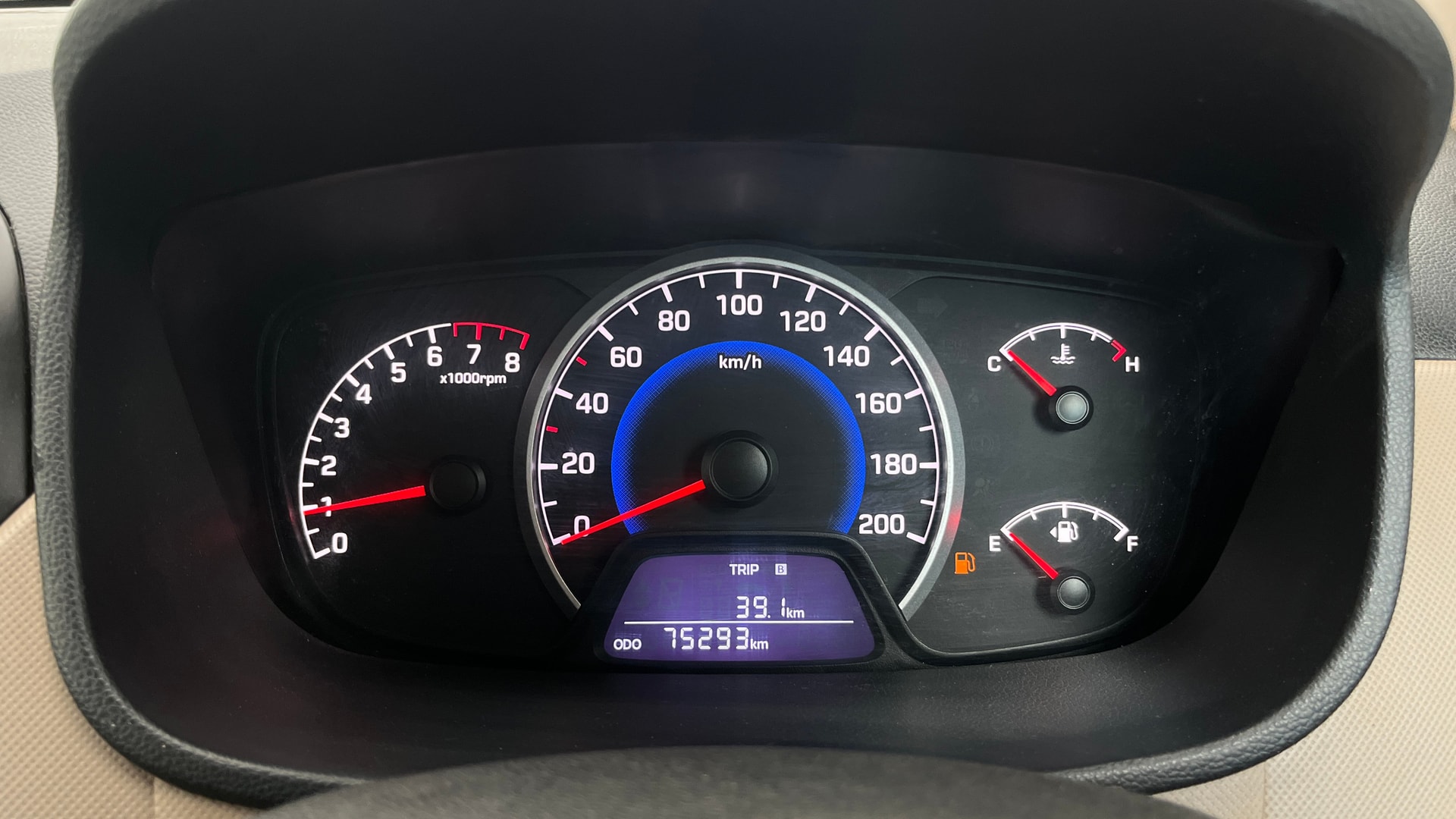 View 2019 Hyundai Grand i10 Sportz 1.2 Kappa Image 21 Used 2019 Hyundai Grand i10 Sportz 1.2 Kappa Image 21