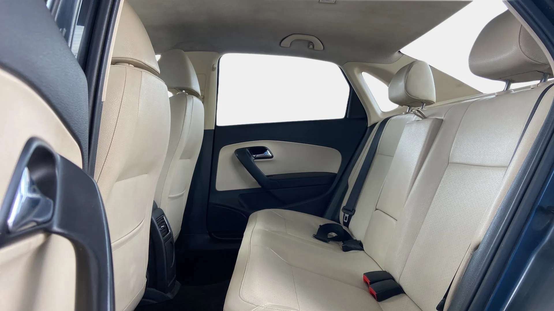 View 2017 Skoda Rapid 1.5 TDI CR Style AT BS IV Image 15 Used 2017 Skoda Rapid 1.5 TDI CR Style AT BS IV Image 15