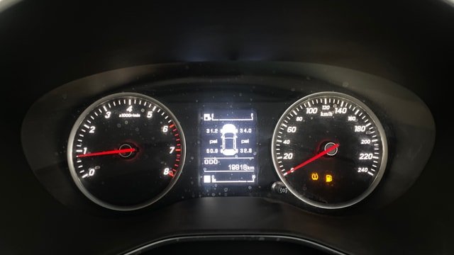 View MG Hector Image 35 Used MG Hector Image 35