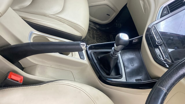 View MG Hector Image 39 Used MG Hector Image 39