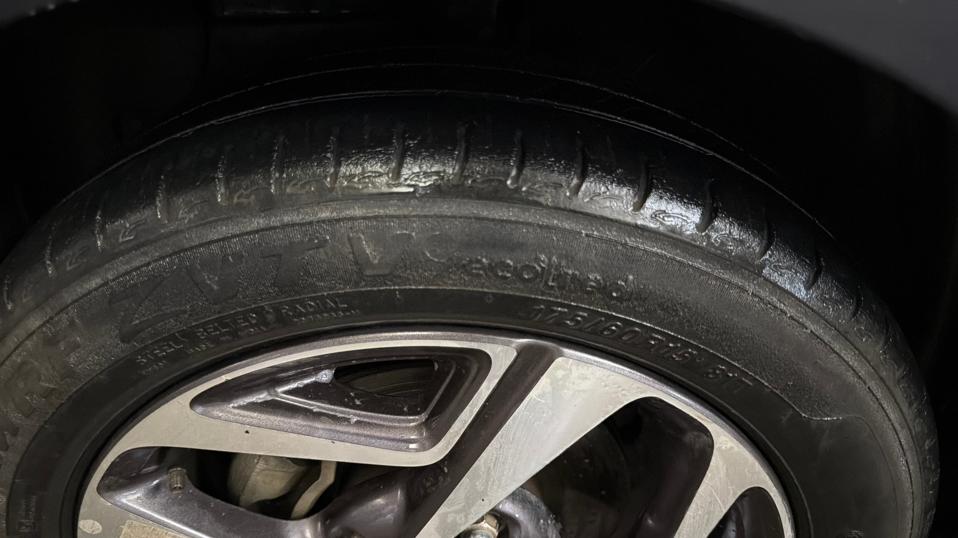 View 2022 Hyundai Aura SX MT CNG Image 12 Used 2022 Hyundai Aura SX MT CNG Image 12