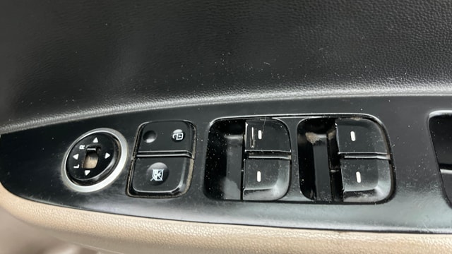 View Hyundai Grand i10 Image 32 Used Hyundai Grand i10 Image 32
