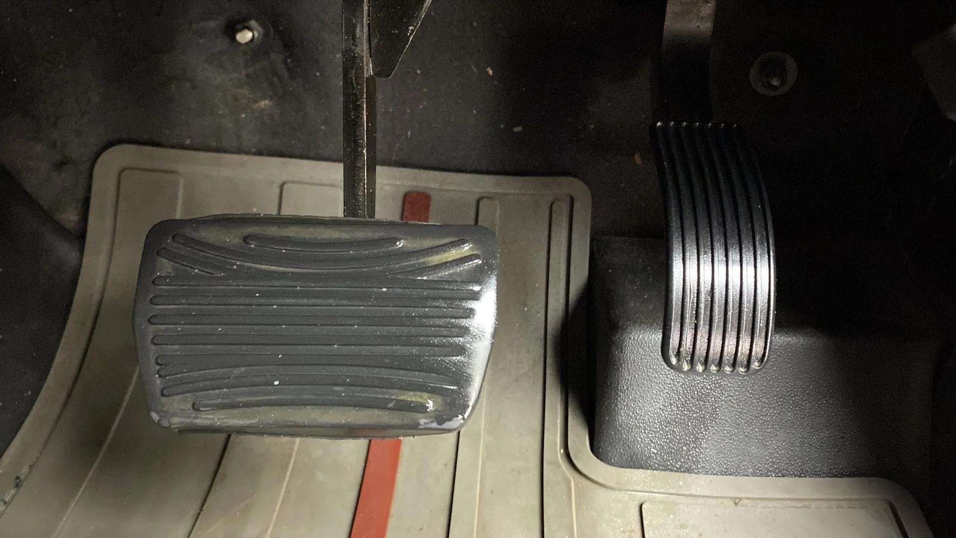 View 2021 Mahindra Thar AX Standard Manual Soft Top 6 Seater Image 6 Used 2021 Mahindra Thar AX Standard Manual Soft Top 6 Seater Image 6