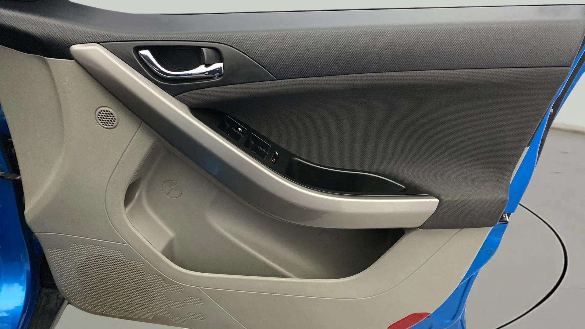 View 2019 Tata Nexon XZ Plus Diesel Image 17 Used 2019 Tata Nexon XZ Plus Diesel Image 17