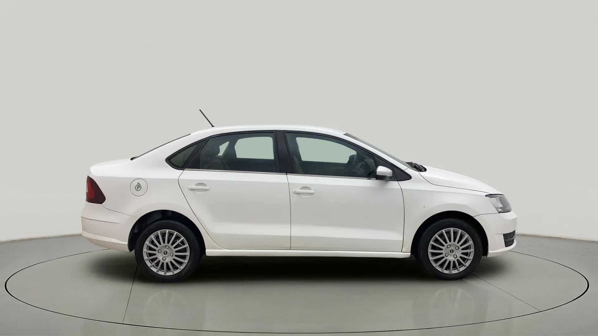 View 2020 Skoda Rapid 1.5 TDI CR Active BS IV Image 5 Used 2020 Skoda Rapid 1.5 TDI CR Active BS IV Image 5
