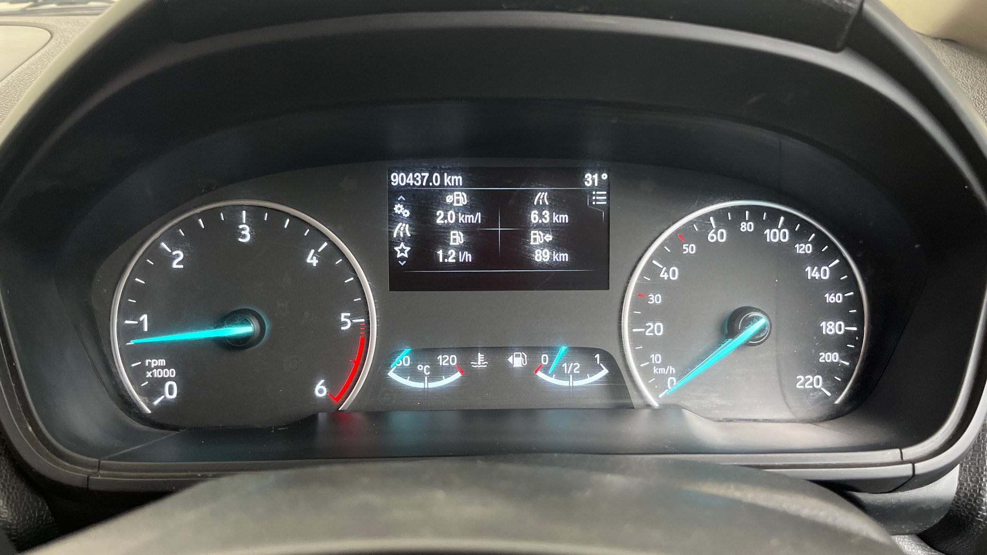 View 2020 Ford EcoSport 1.5 TDCi Diesel Ambiente BS IV Image 35 Used 2020 Ford EcoSport 1.5 TDCi Diesel Ambiente BS IV Image 35