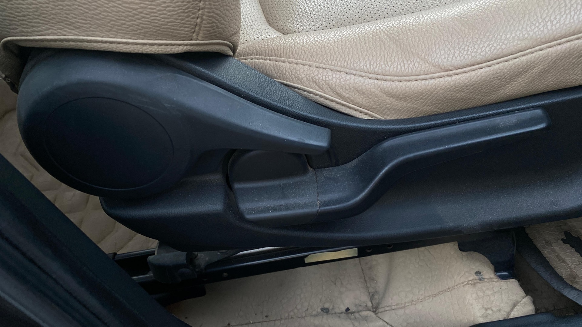 View 2018 Honda Amaze E MT Petrol BS IV Image 19 Used 2018 Honda Amaze E MT Petrol BS IV Image 19