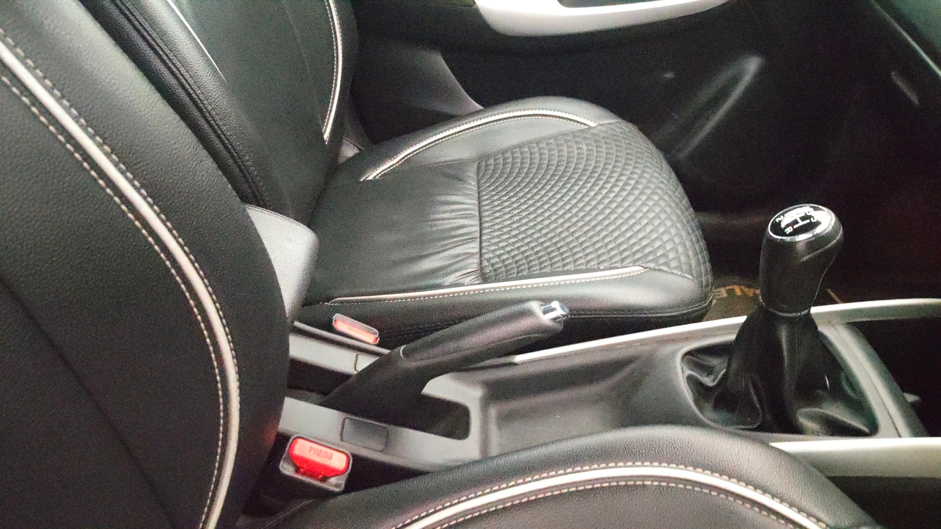 View 2019 Maruti Suzuki 1000 Base Variant Image 38 Used 2019 Maruti Suzuki 1000 Base Variant Image 38