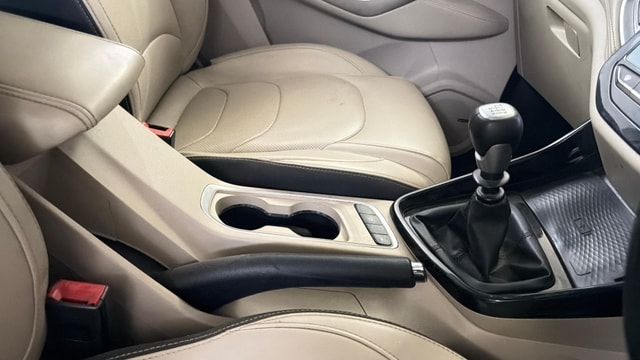 View MG Hector Image 43 Used MG Hector Image 43