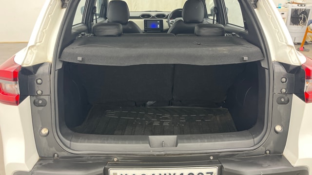 View Nissan Magnite Image 10 Used Nissan Magnite Image 10