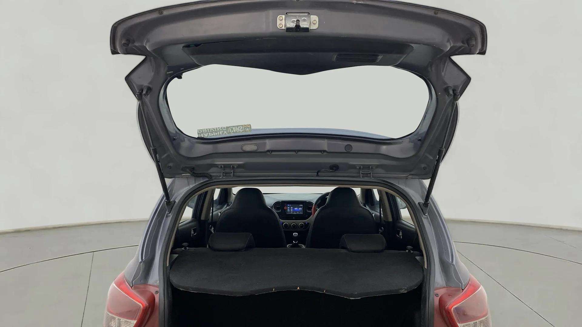 View 2014 Hyundai Grand i10 1.2 Asta Petrol Image 16 Used 2014 Hyundai Grand i10 1.2 Asta Petrol Image 16