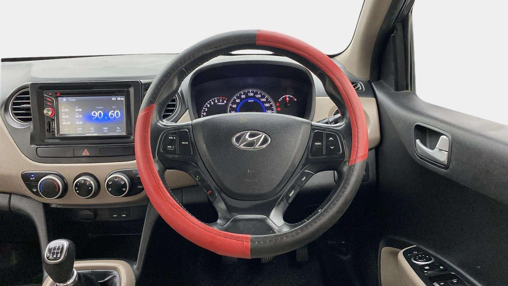 View 2014 Hyundai Grand i10 1.2 Asta Petrol Image 20 Used 2014 Hyundai Grand i10 1.2 Asta Petrol Image 20