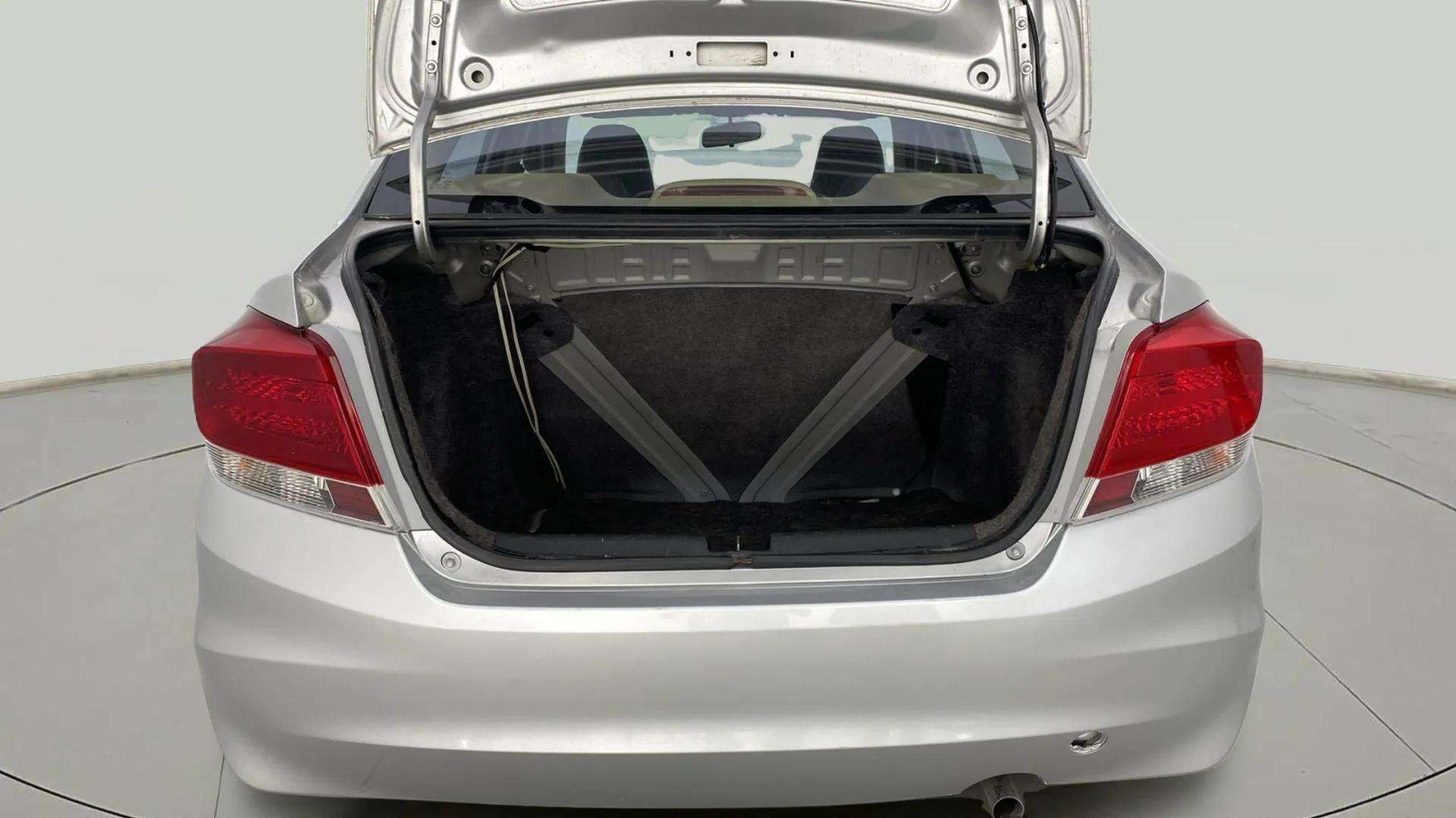 View 2015 Honda Amaze E MT Petrol BS IV Image 6 Used 2015 Honda Amaze E MT Petrol BS IV Image 6