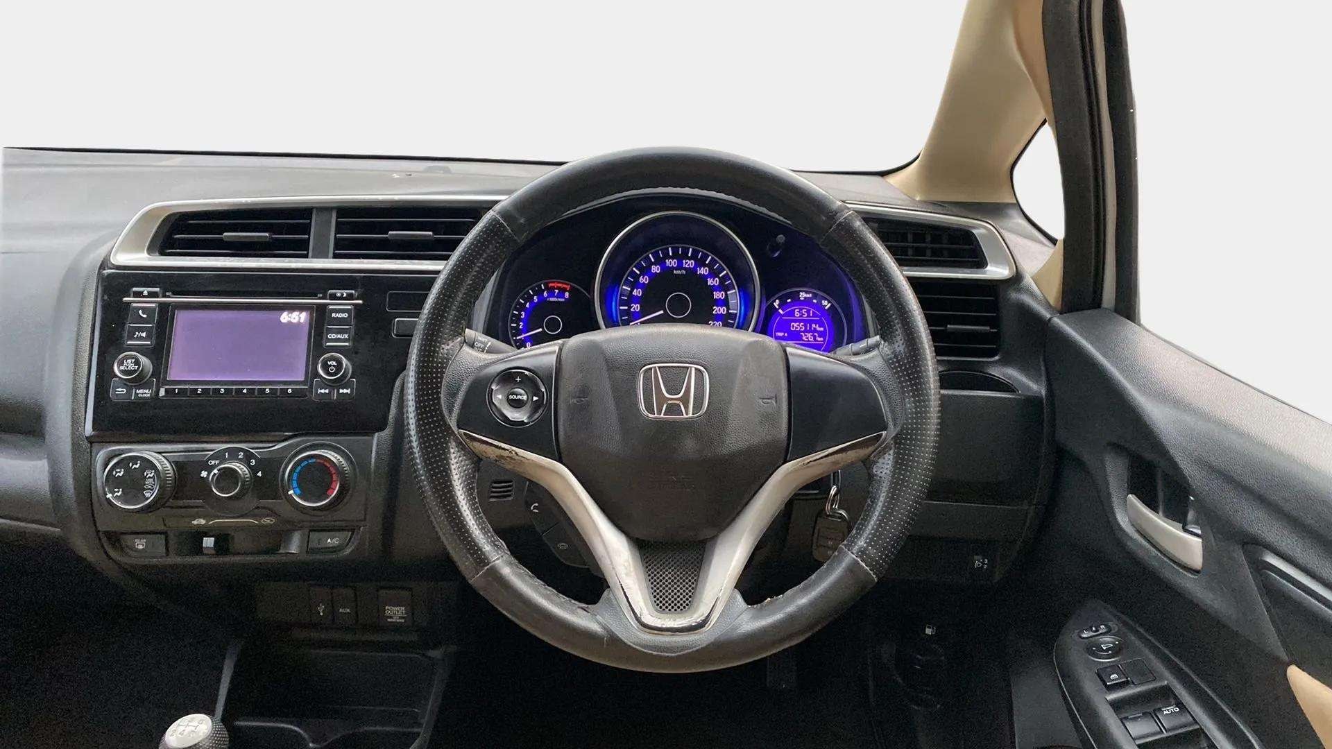 View 2017 Honda Jazz E MT Diesel Image 11 Used 2017 Honda Jazz E MT Diesel Image 11