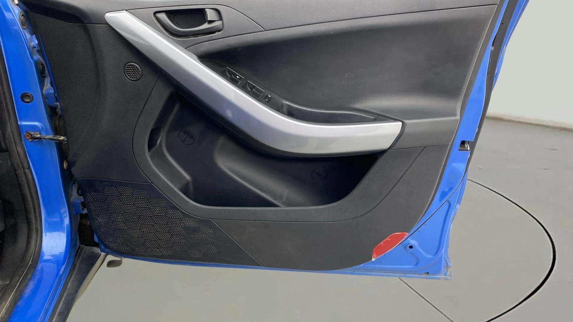 View 2020 Tata Nexon Revotron XE Image 31 Used 2020 Tata Nexon Revotron XE Image 31