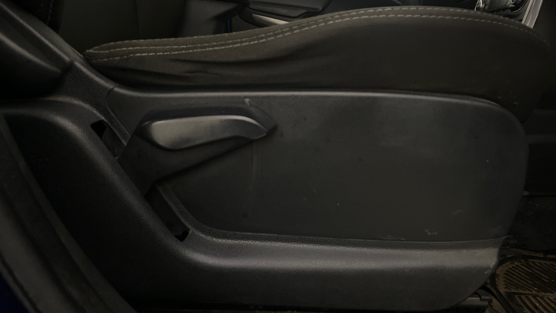 View 2019 Ford EcoSport 1.5 TDCi Diesel Ambiente BS IV Image 18 Used 2019 Ford EcoSport 1.5 TDCi Diesel Ambiente BS IV Image 18
