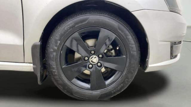 View Skoda Rapid Image 39 Used Skoda Rapid Image 39