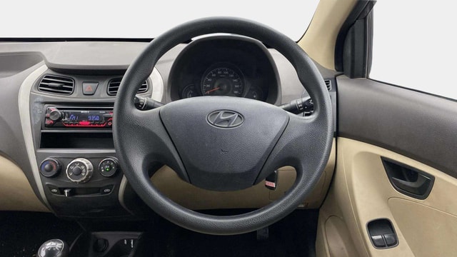 View Hyundai EON Image 20 Used Hyundai EON Image 20