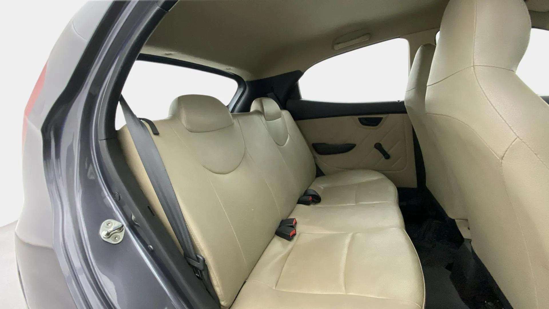 View 2018 Hyundai EON Era Plus Image 27 Used 2018 Hyundai EON Era Plus Image 27