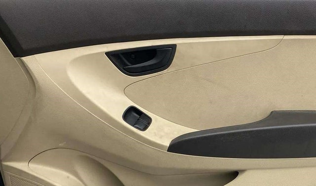 View Hyundai EON Image 31 Used Hyundai EON Image 31