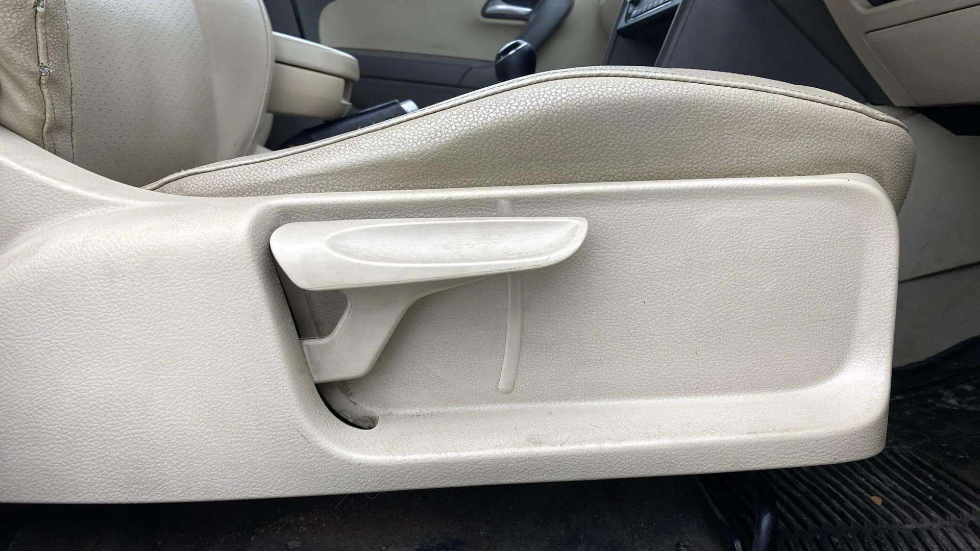Used 2013 Volkswagen Vento Used 2013 Volkswagen Vento