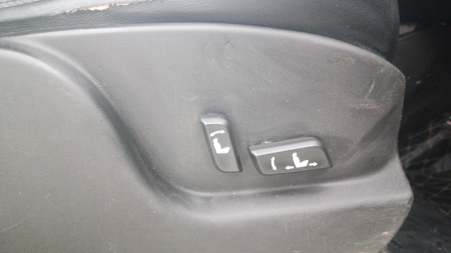 View Mahindra XUV500 Image 12 Used Mahindra XUV500 Image 12