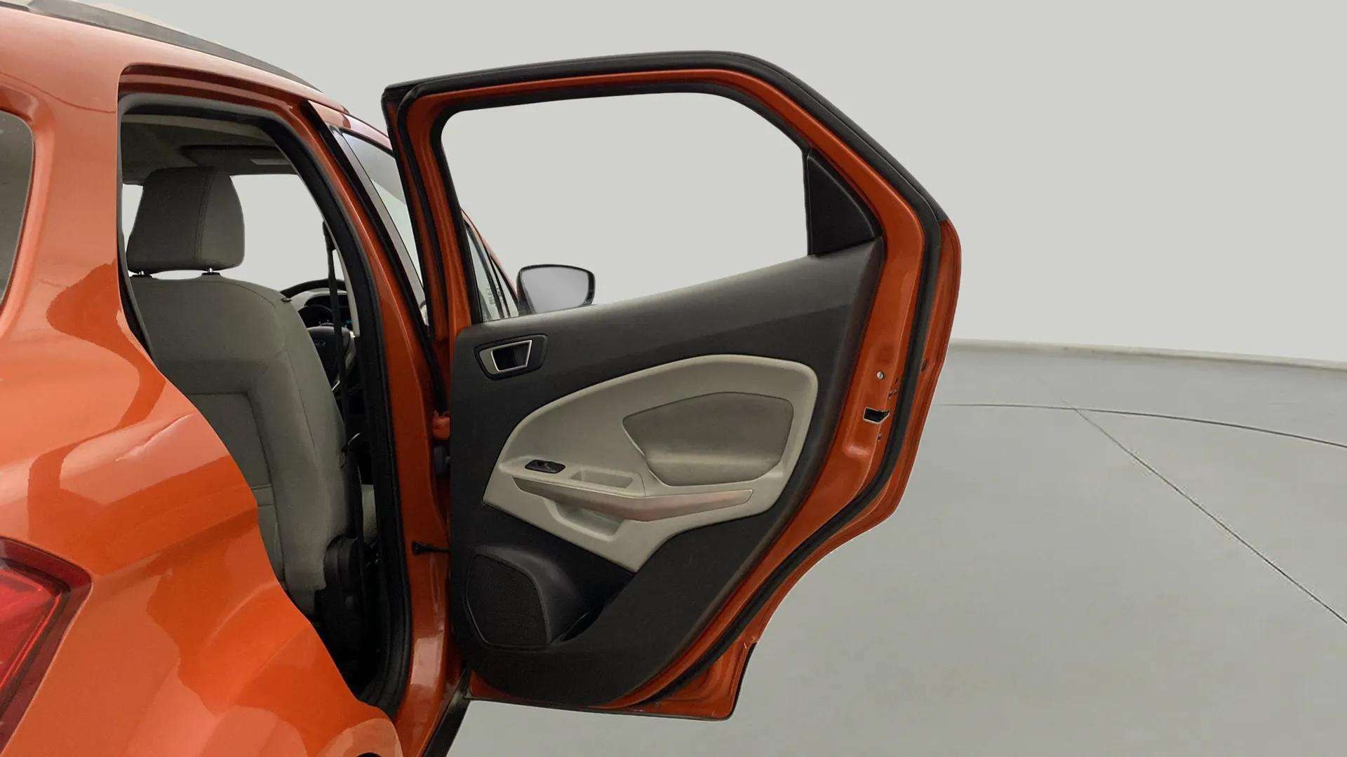 View 2016 Ford EcoSport 1.5 TDCi Diesel Ambiente BS IV Image 7 Used 2016 Ford EcoSport 1.5 TDCi Diesel Ambiente BS IV Image 7