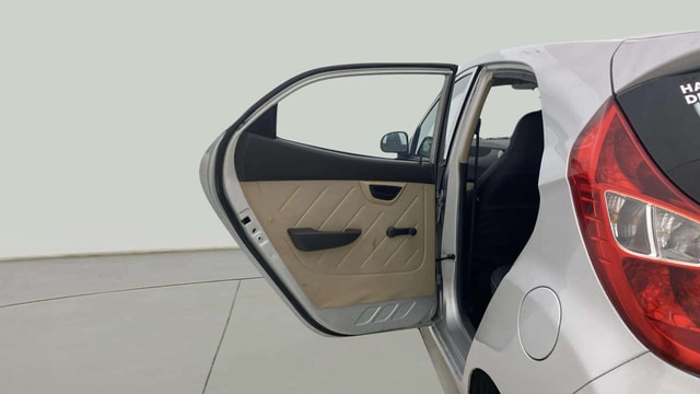 View Hyundai EON Image 21 Used Hyundai EON Image 21