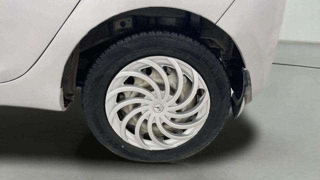 View Hyundai EON Image 11 Used Hyundai EON Image 11