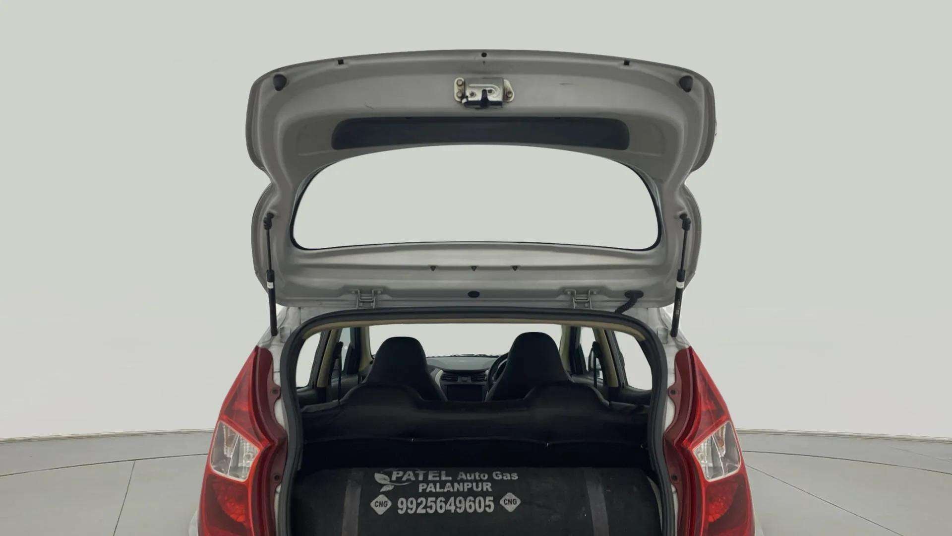 View 2018 Hyundai EON Era Plus Image 16 Used 2018 Hyundai EON Era Plus Image 16