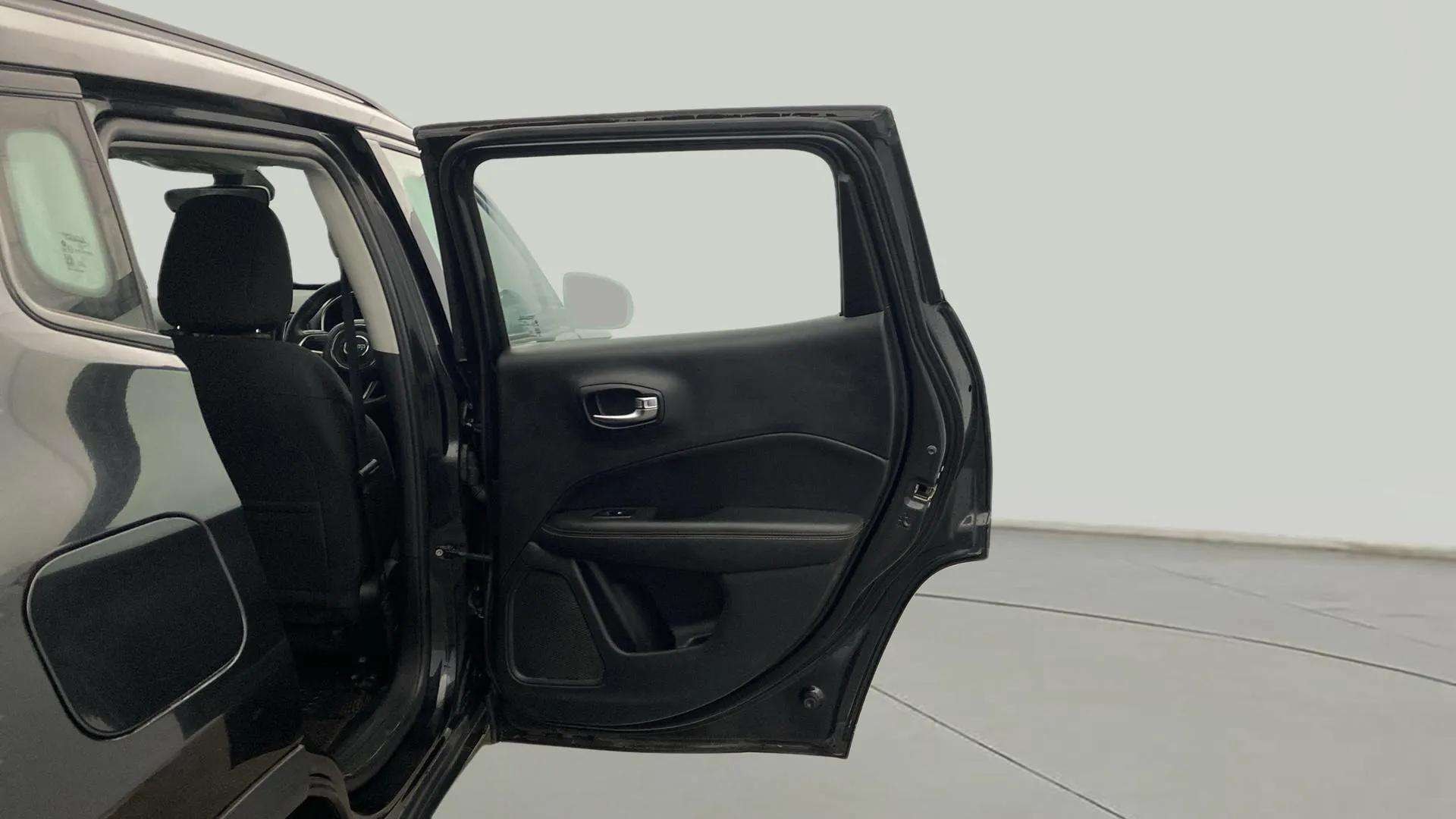 View 2019 Jeep Compass Sport Plus Diesel BS IV Image 5 Used 2019 Jeep Compass Sport Plus Diesel BS IV Image 5