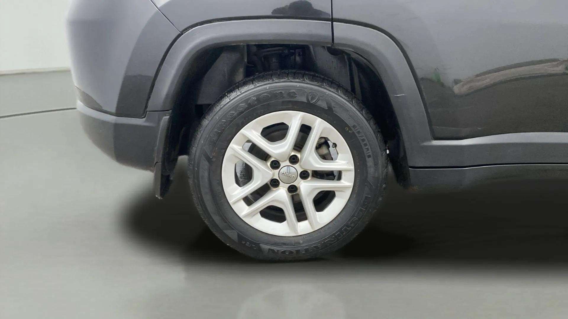 View 2019 Jeep Compass Sport Plus Diesel BS IV Image 32 Used 2019 Jeep Compass Sport Plus Diesel BS IV Image 32