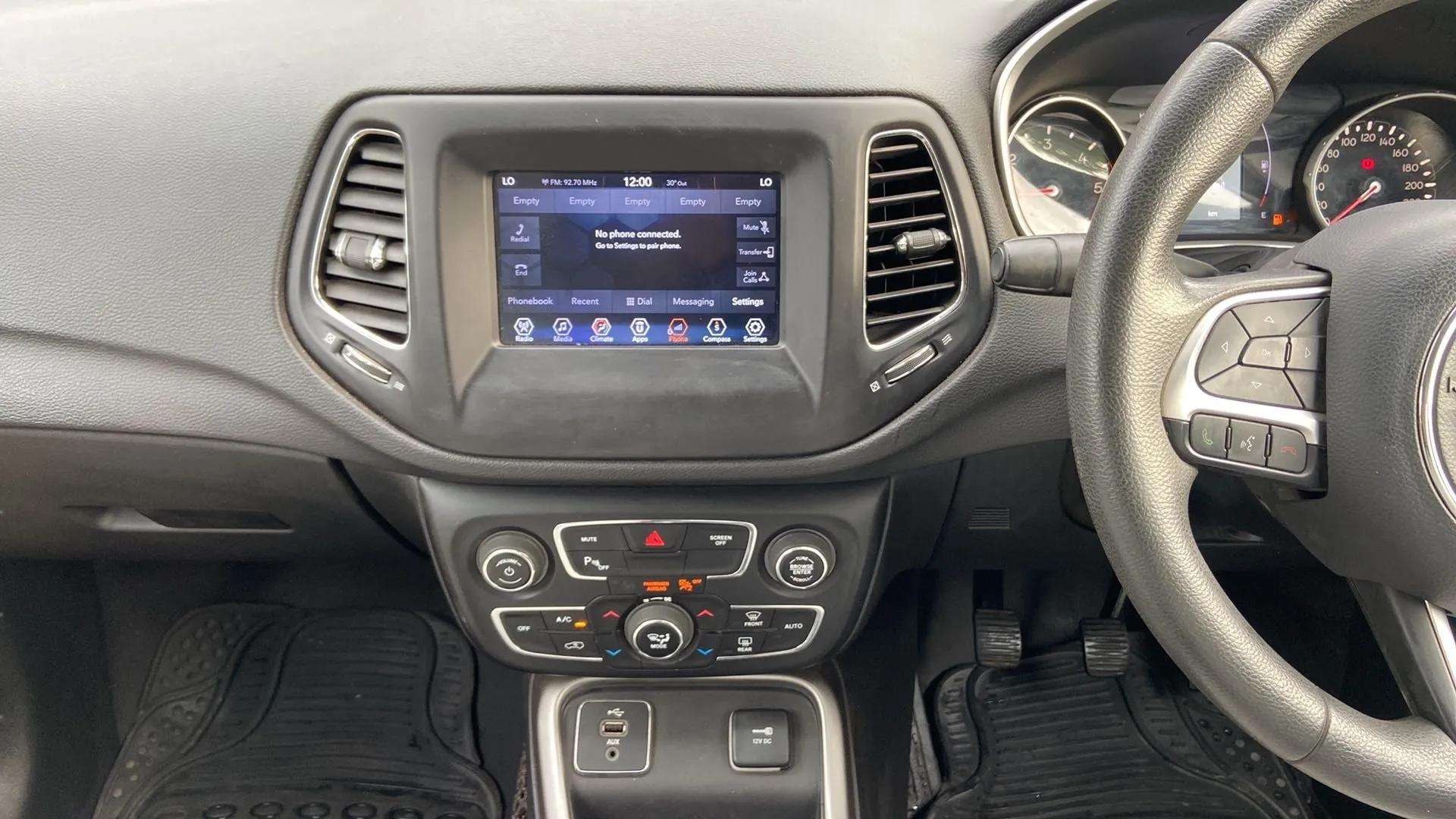 View 2019 Jeep Compass Longitude (O) 2.0 Diesel MT Image 9 Used 2019 Jeep Compass Longitude (O) 2.0 Diesel MT Image 9