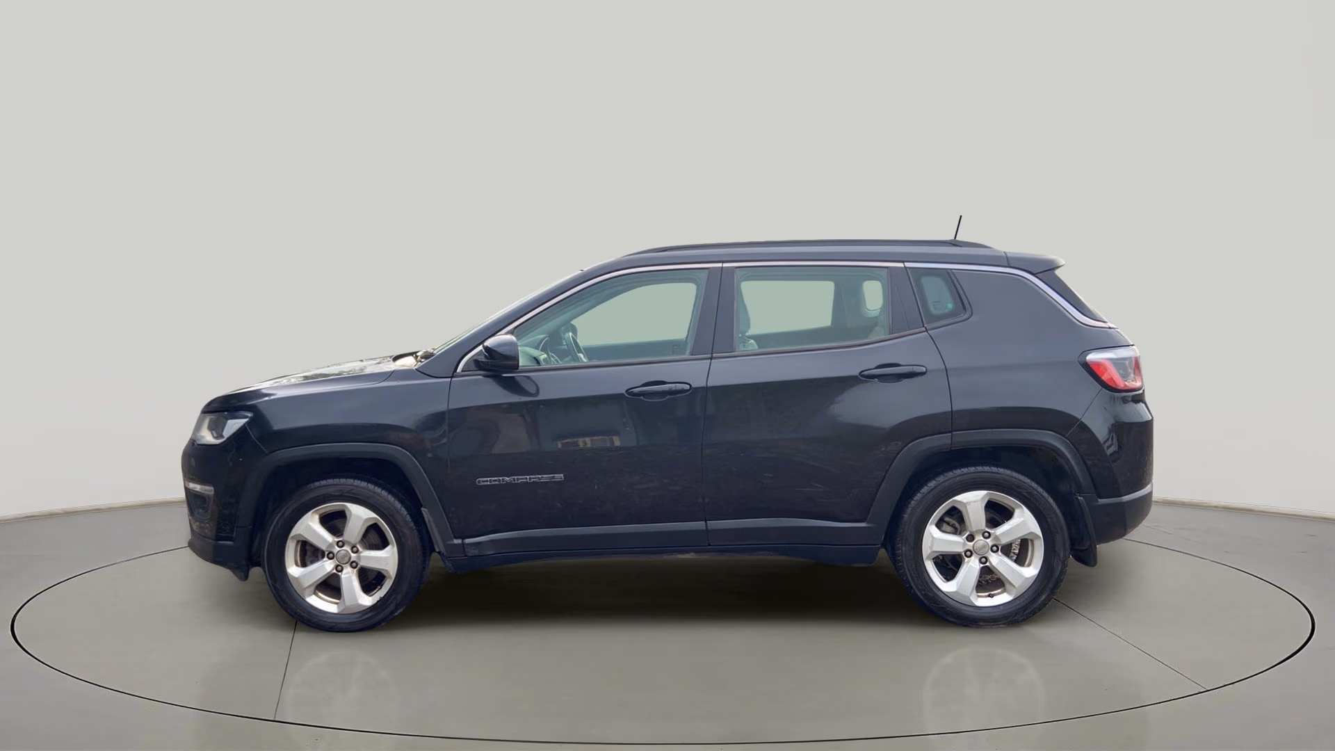View 2019 Jeep Compass Longitude (O) 2.0 Diesel MT Image 3 Used 2019 Jeep Compass Longitude (O) 2.0 Diesel MT Image 3