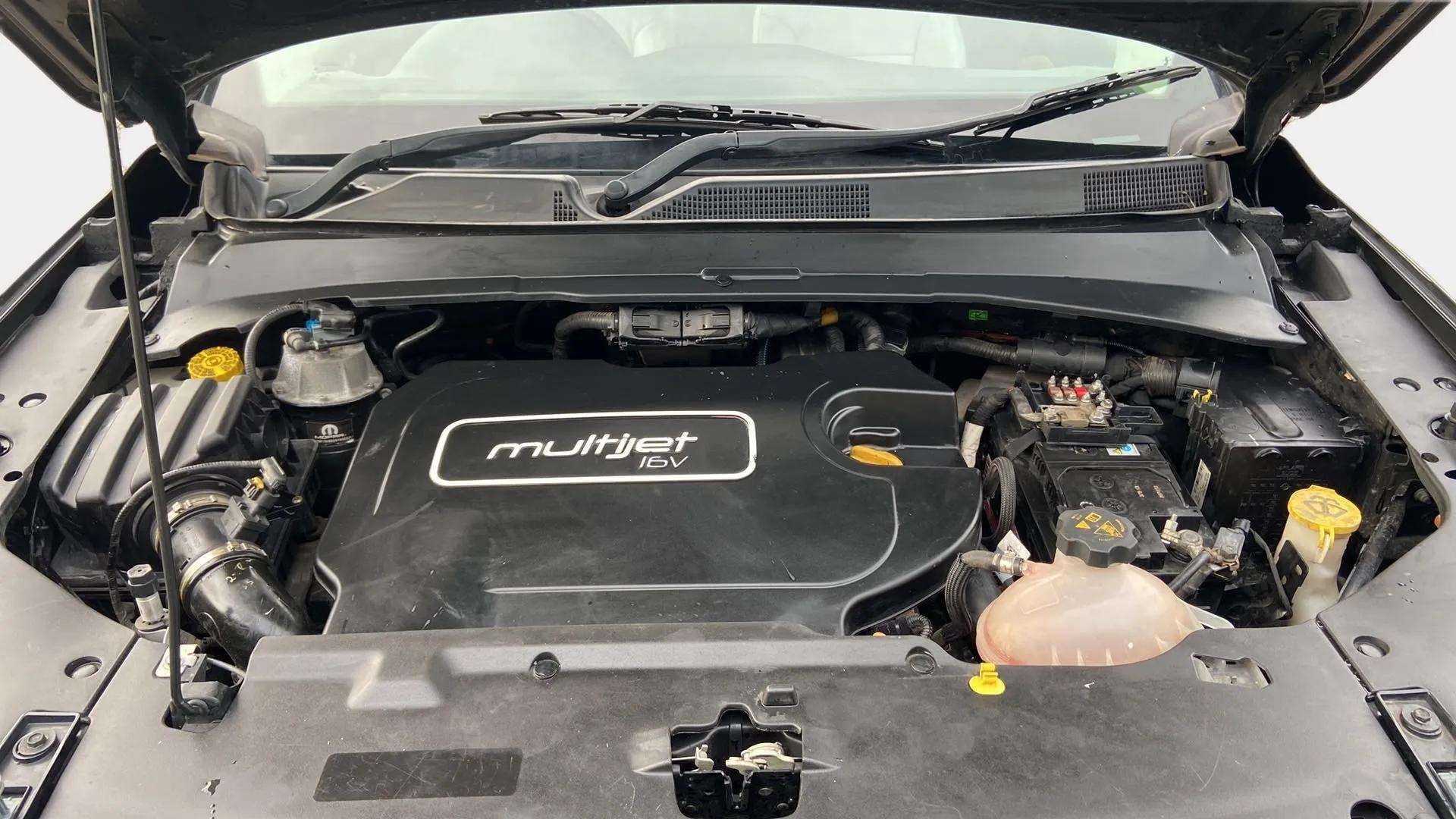 View 2019 Jeep Compass Longitude (O) 2.0 Diesel MT Image 16 Used 2019 Jeep Compass Longitude (O) 2.0 Diesel MT Image 16