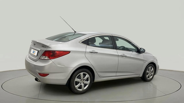 View Hyundai Fluidic Verna Image 40 Used Hyundai Fluidic Verna Image 40