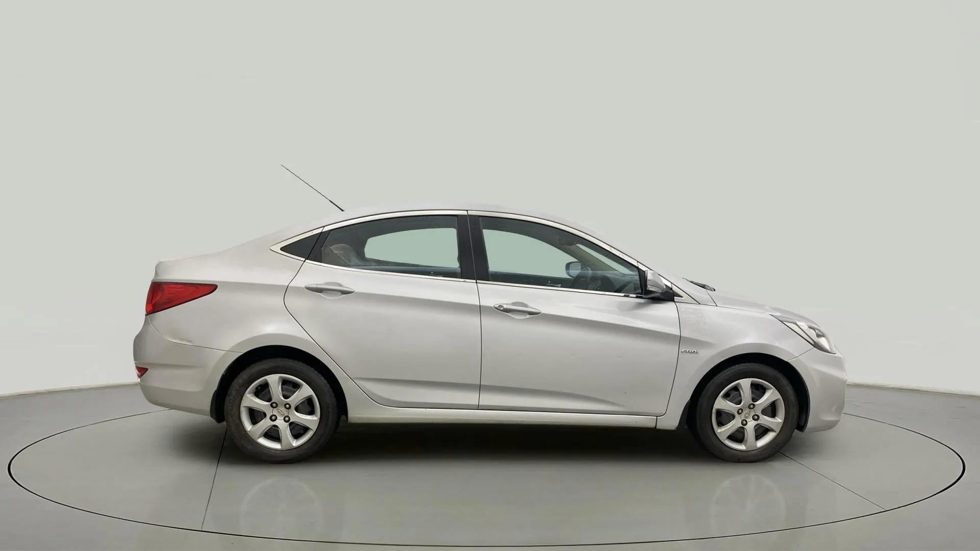 View 2013 Hyundai Fluidic Verna 1.6 CRDI EX Image 8 Used 2013 Hyundai Fluidic Verna 1.6 CRDI EX Image 8