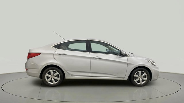 View Hyundai Fluidic Verna Image 8 Used Hyundai Fluidic Verna Image 8