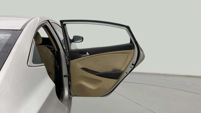 View Hyundai Fluidic Verna Image 7 Used Hyundai Fluidic Verna Image 7