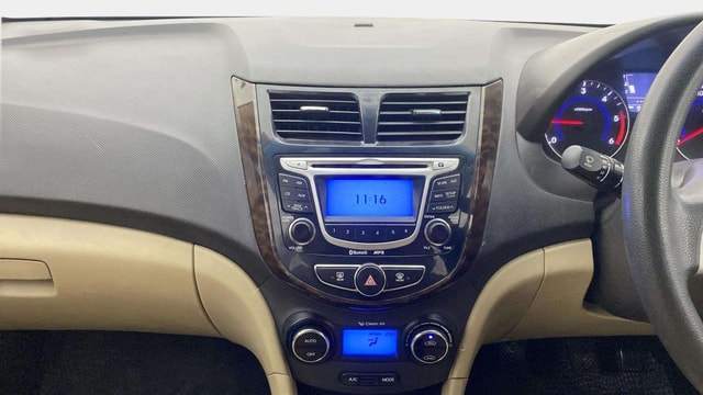 View Hyundai Fluidic Verna Image 17 Used Hyundai Fluidic Verna Image 17