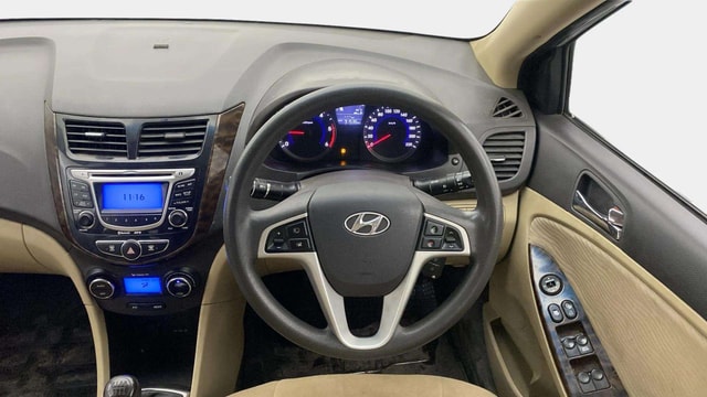 View Hyundai Fluidic Verna Image 20 Used Hyundai Fluidic Verna Image 20