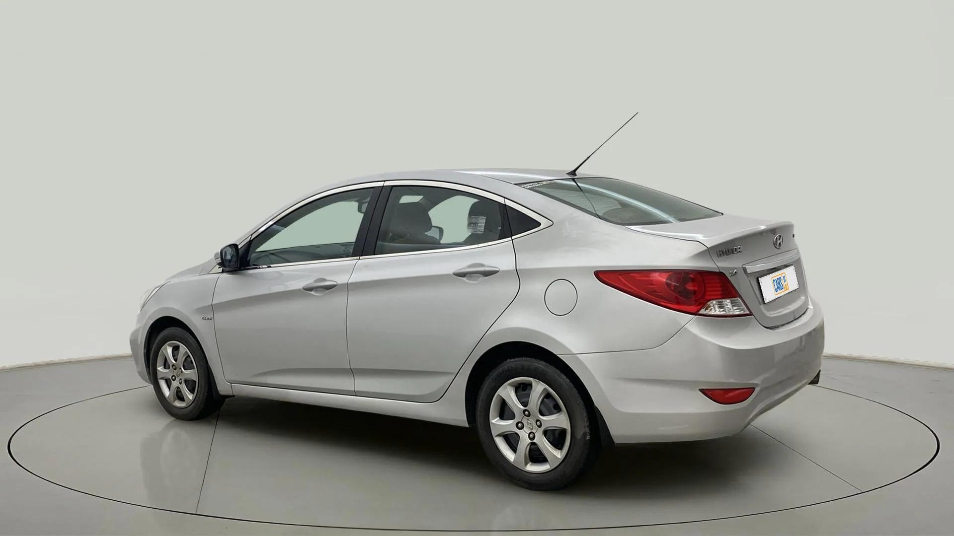 View 2013 Hyundai Fluidic Verna 1.6 CRDI EX Image 2 Used 2013 Hyundai Fluidic Verna 1.6 CRDI EX Image 2