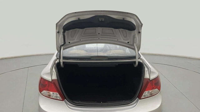View Hyundai Fluidic Verna Image 16 Used Hyundai Fluidic Verna Image 16