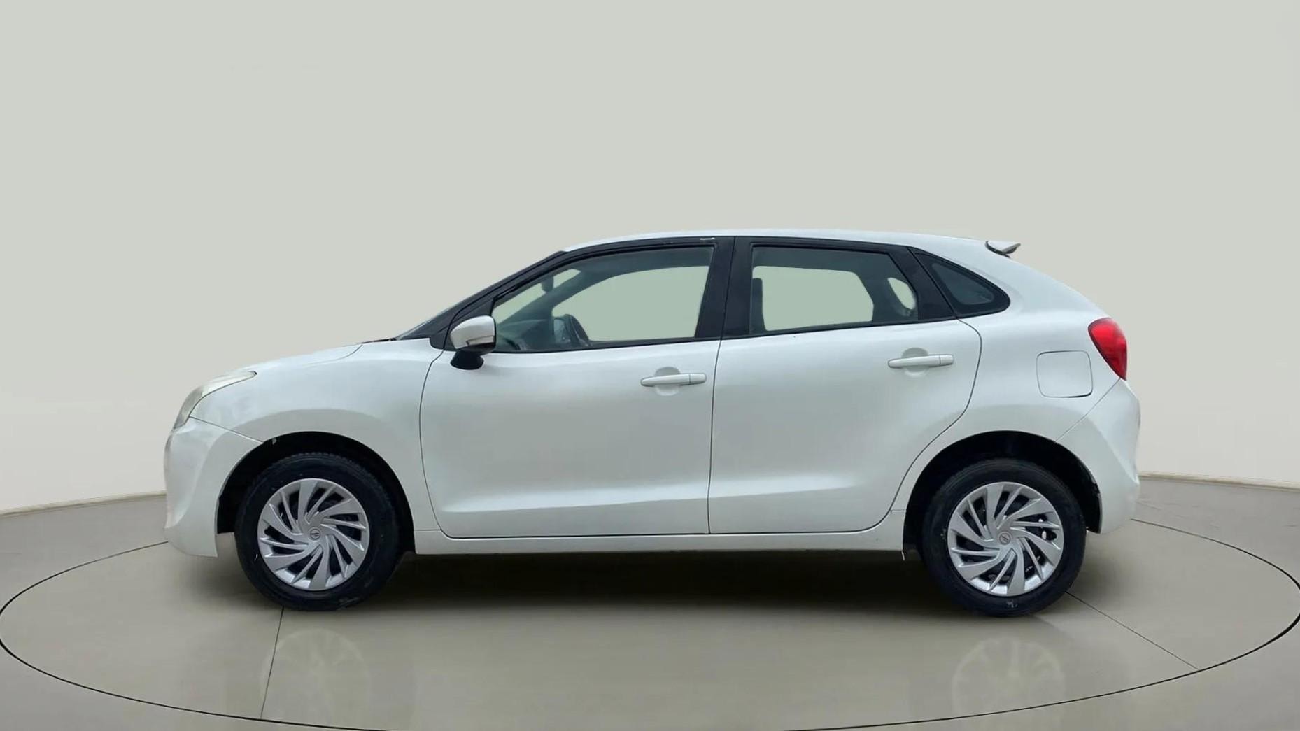 View 2016 Maruti Suzuki 1000 Base Variant Image 3 Used 2016 Maruti Suzuki 1000 Base Variant Image 3