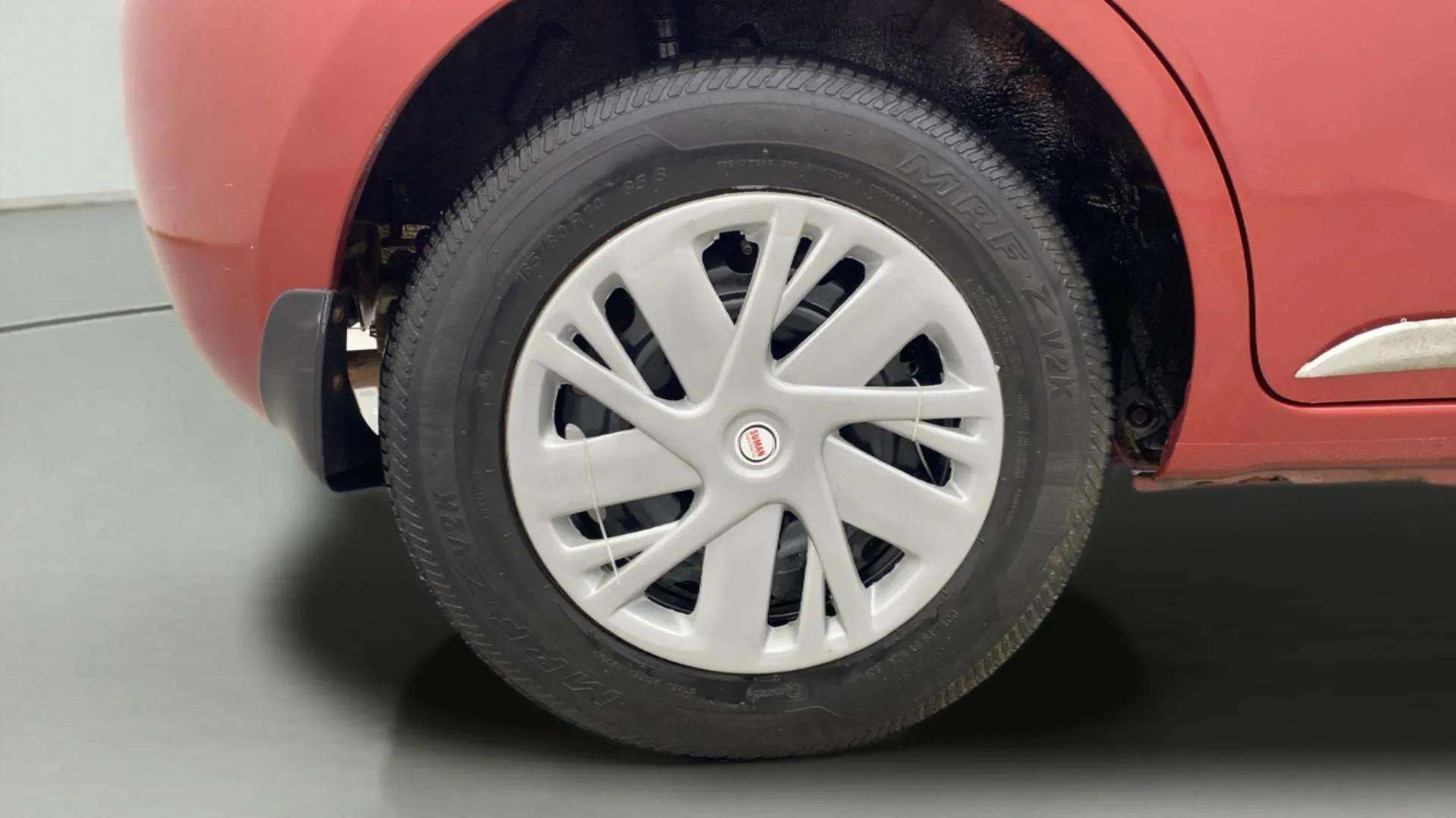 View 2017 Nissan Micra XL (CVT) Image 22 Used 2017 Nissan Micra XL (CVT) Image 22