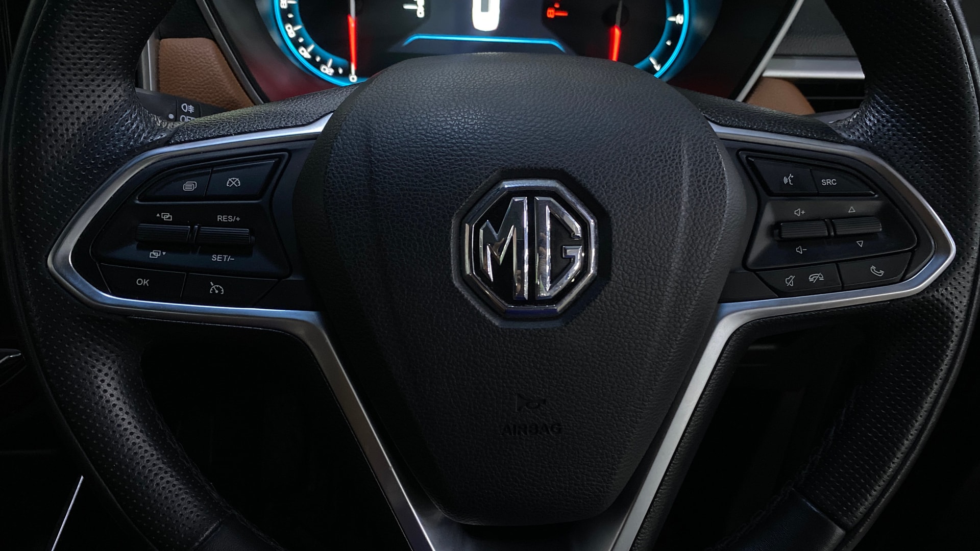 View 2022 MG Hector Plus Sharp CVT Petrol Image 3 Used 2022 MG Hector Plus Sharp CVT Petrol Image 3