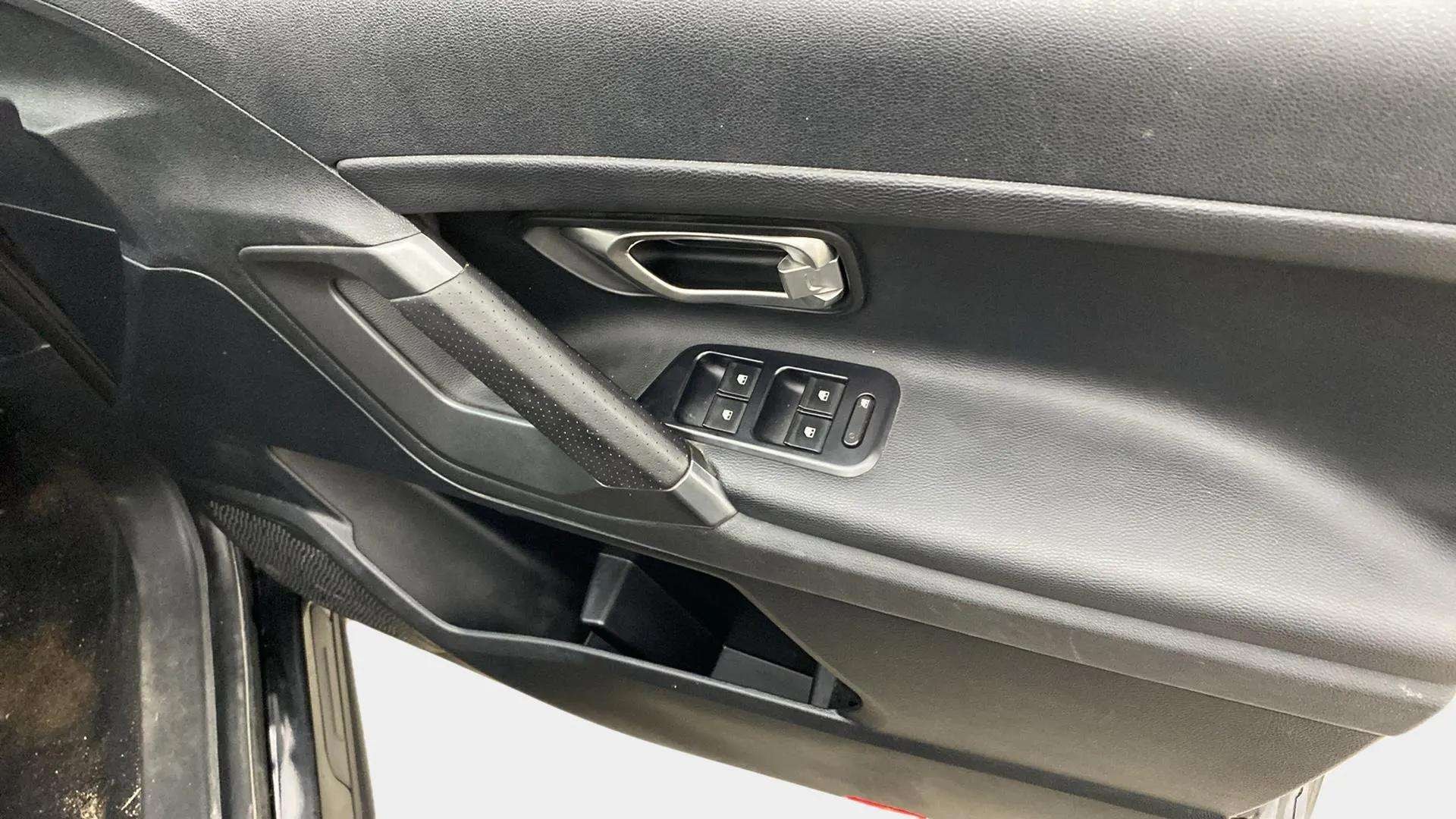 View 2021 Tata Harrier XE Image 31 Used 2021 Tata Harrier XE Image 31