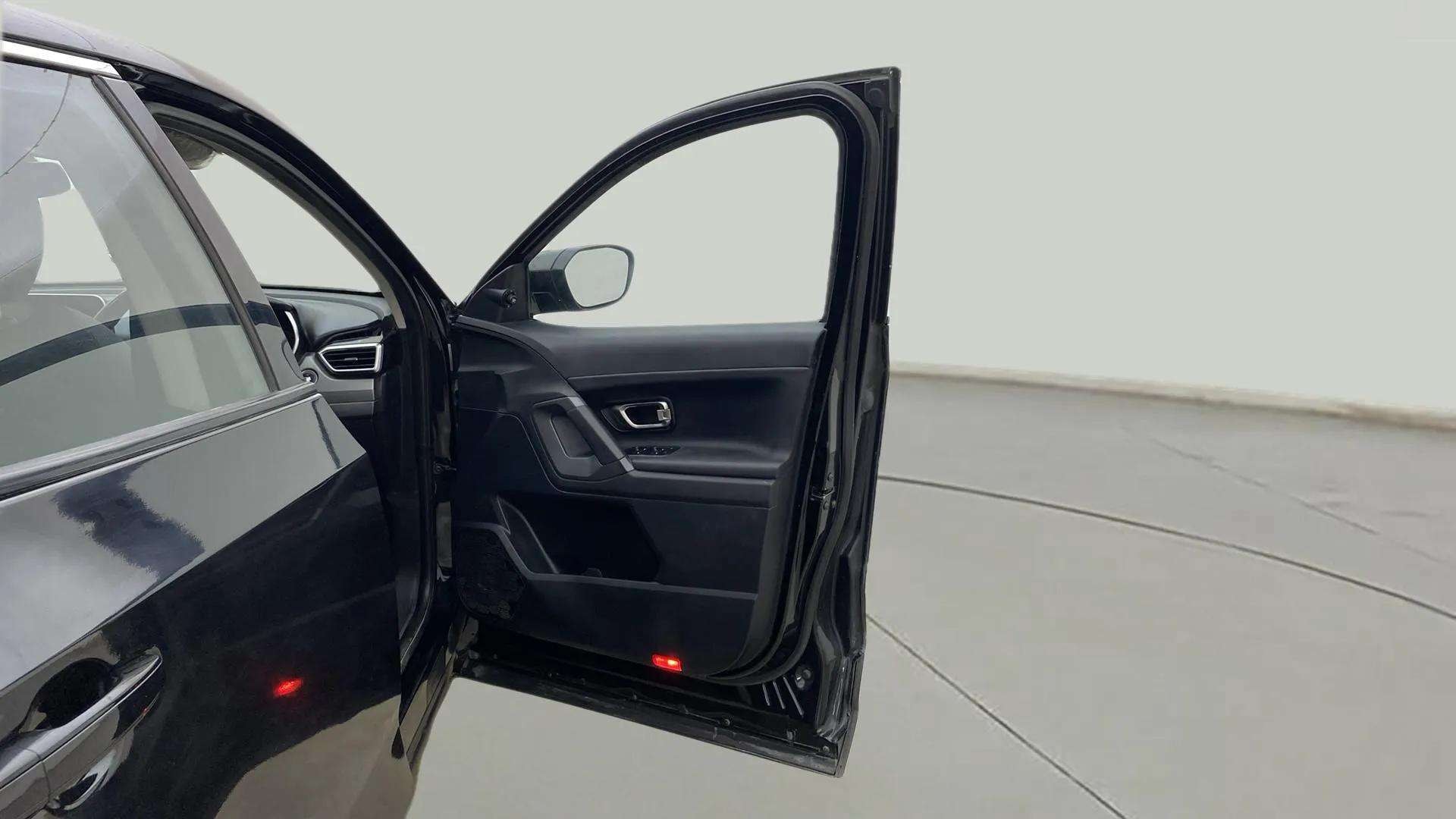 View 2021 Tata Harrier XE Image 42 Used 2021 Tata Harrier XE Image 42
