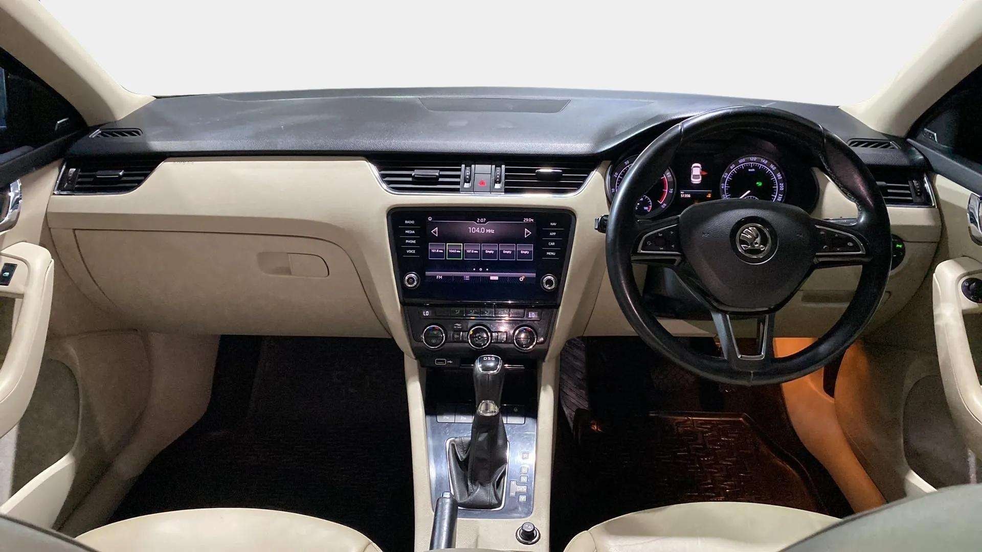 View 2018 Skoda Octavia 1.8 Style Plus TSI AT Image 8 Used 2018 Skoda Octavia 1.8 Style Plus TSI AT Image 8