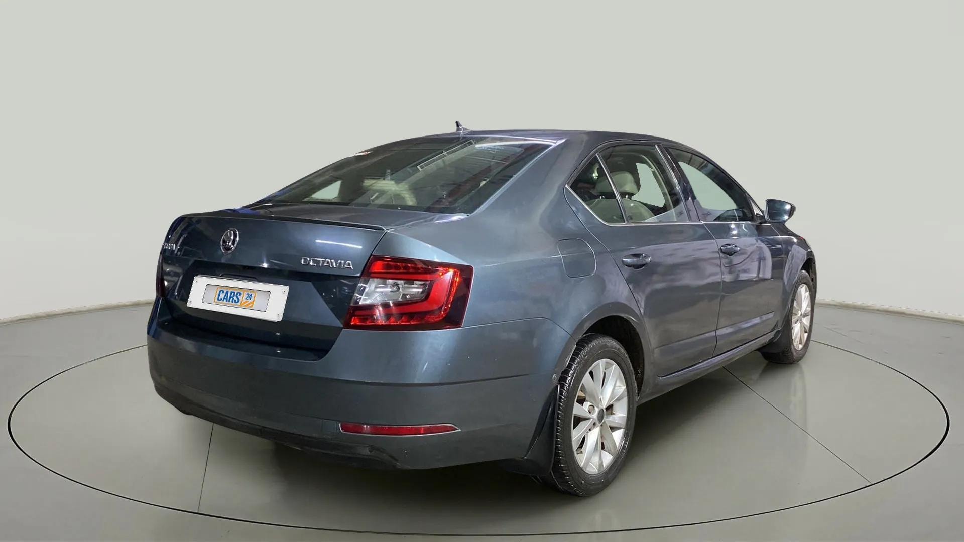 View 2018 Skoda Octavia 1.8 Style Plus TSI AT Image 23 Used 2018 Skoda Octavia 1.8 Style Plus TSI AT Image 23
